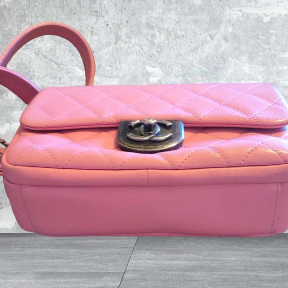 Authentic Rare Chanel Pink Goatskin Quilted Mut Waist Chain Double Lock Flap Bag - Picture 5 of 16